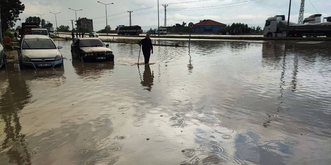 Suluova Suya Teslim: İş Yerleri Ve Yollar Göle Döndü