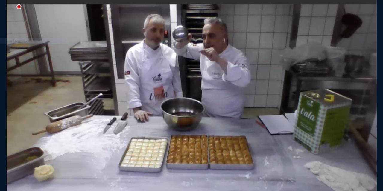 Usta Şefler Elinden Baklavanın Püf Noktaları