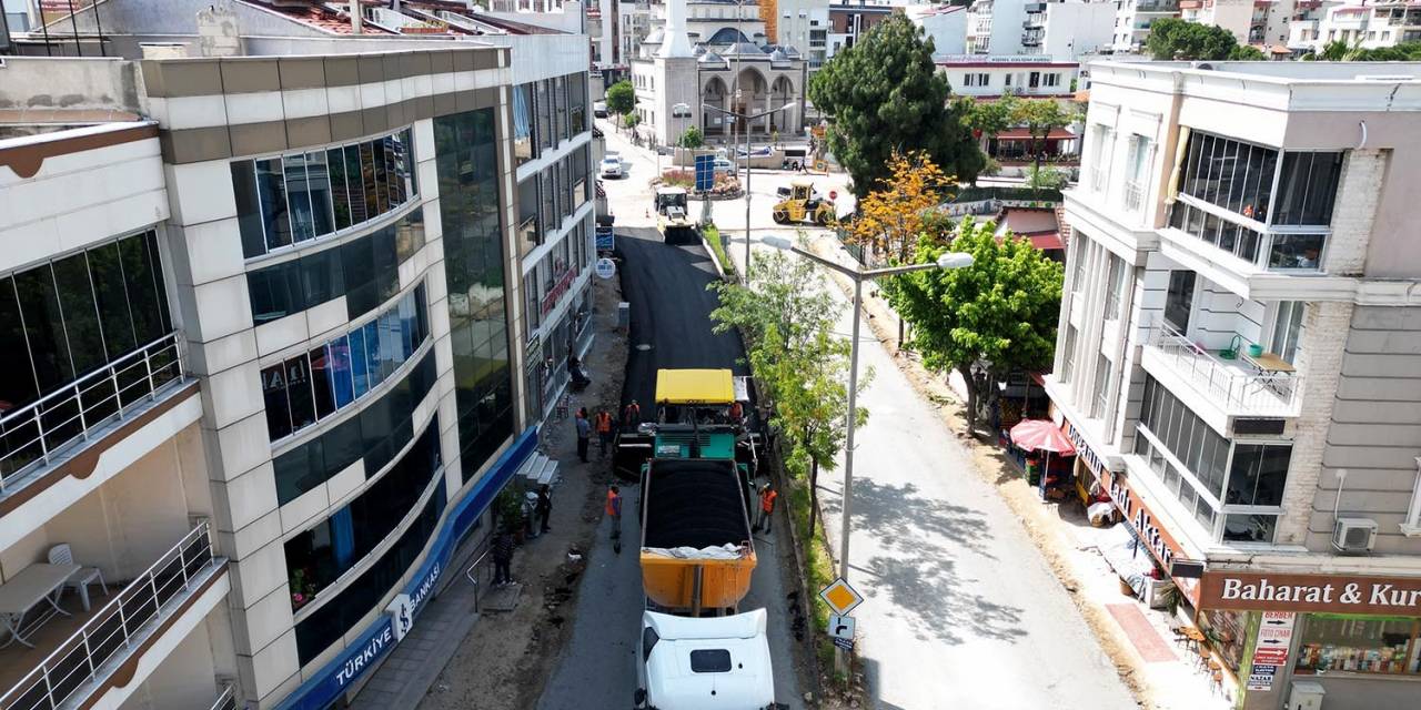 Davutlar Mahallesi’ne 25 Bin Metrekare Sıcak Asfalt