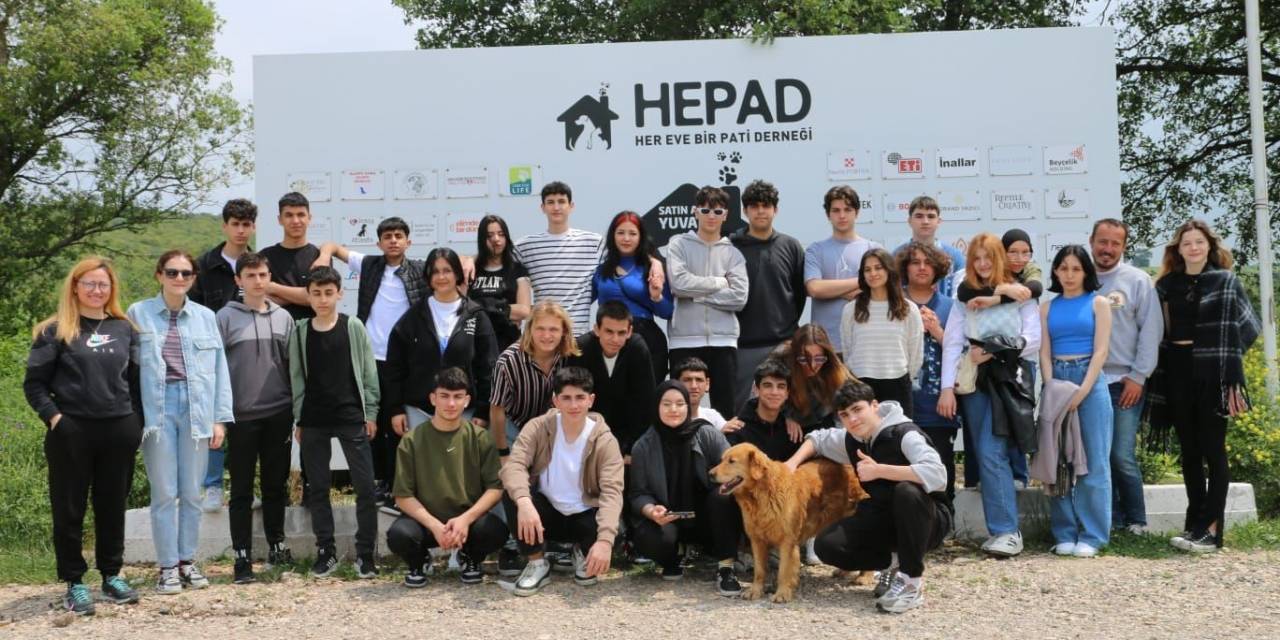 Yıldırım’lı Öğrencilerin Topladıkları Kapaklar Sokak Hayvanlarına Mama Oldu