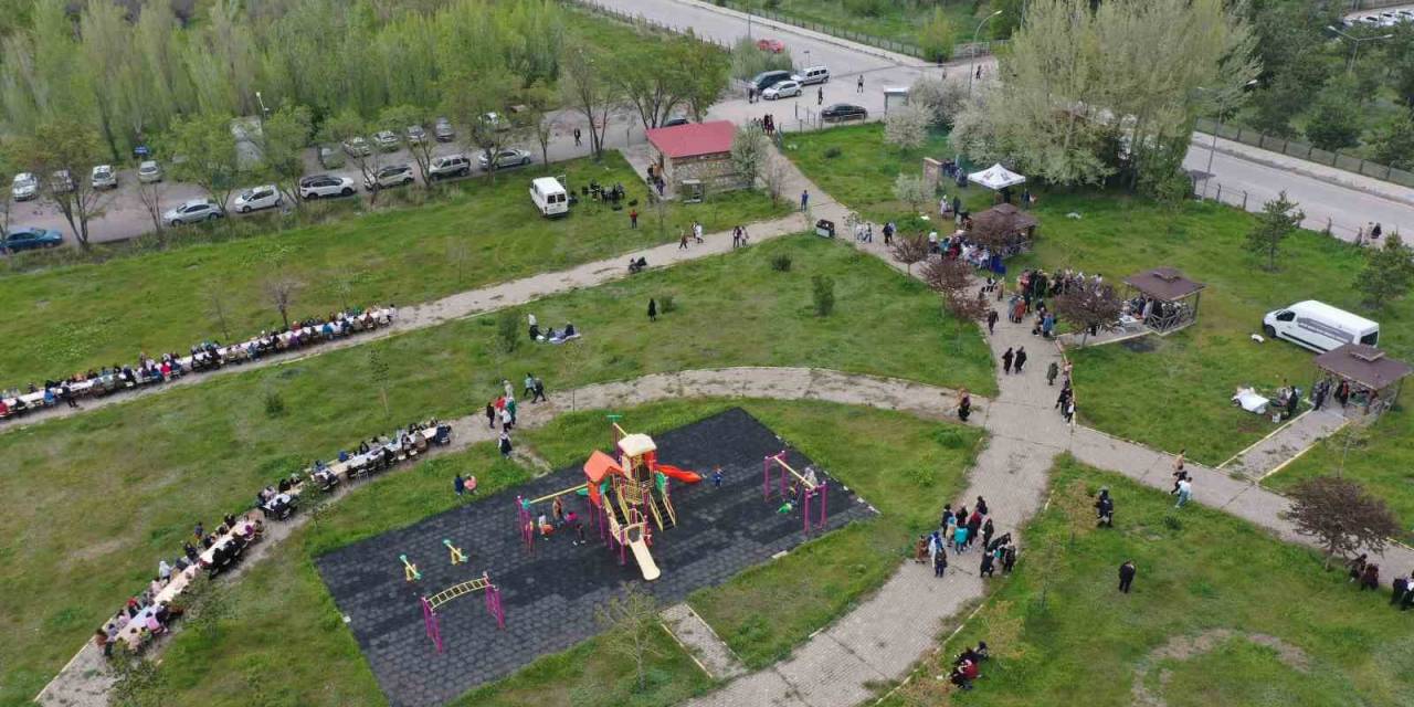 Atatürk Üniversitesi Ailesi Piknikte Buluştu