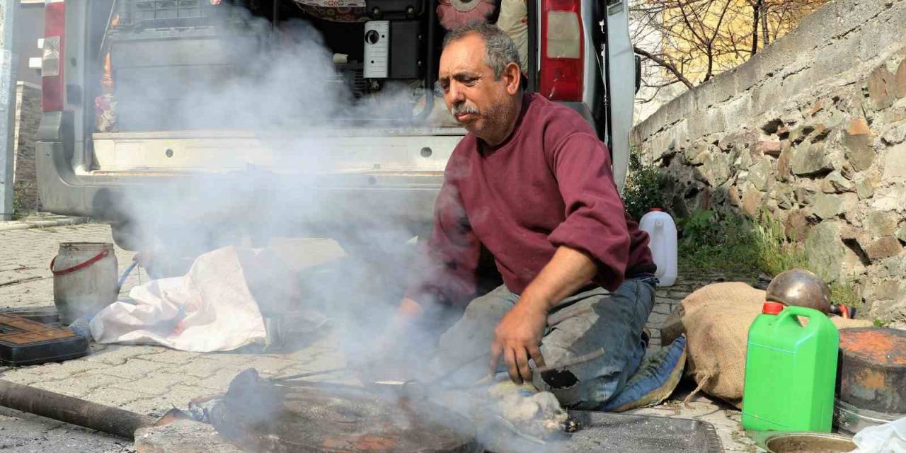 Yok Olmaya Yüz Tutan Kalaycılığı ‘seyyar’ Olarak Devam Ettiriyor