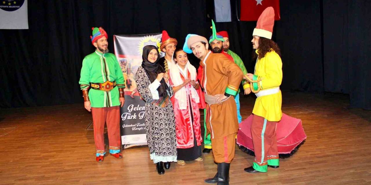 Kütahyalı Tiyatrocular Ödüle Doymuyor