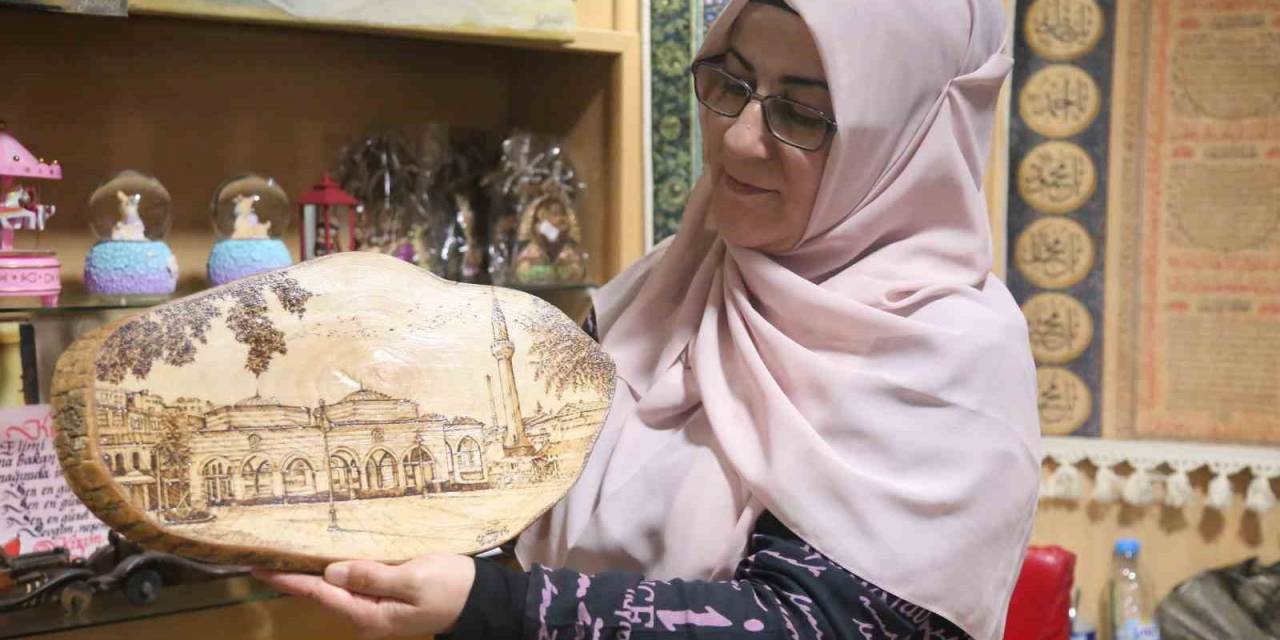 Hobi Olarak Başladı, Ahşap Dağlama Sanatıyla Yaptığı Eserler İlgi Odağı Oldu