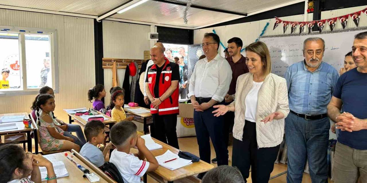 Vali Becel Ve Başkan Savran, Depremzede Çocuklarla Bir Araya Geldi