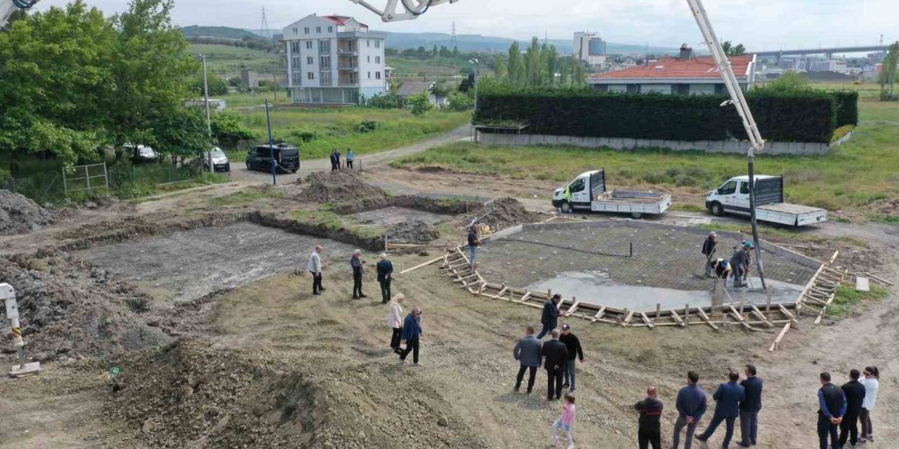 Lapseki Belediyesi Aqua Park Projesinin Temeli Atıldı