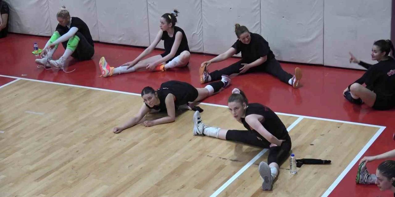 Milli Voleybolcular, Başarılarına Avrupa Şampiyonluğunu Da Eklemek İstiyor