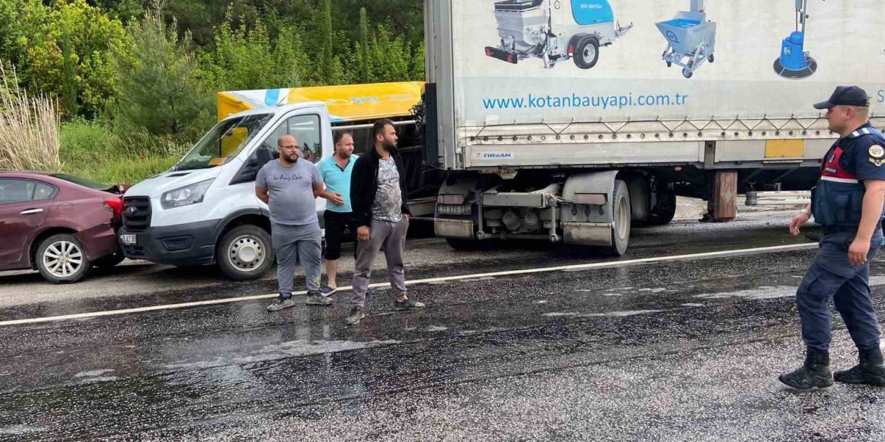 4 Kişinin Öldüğü Rampada Zincirleme Trafik Kazası