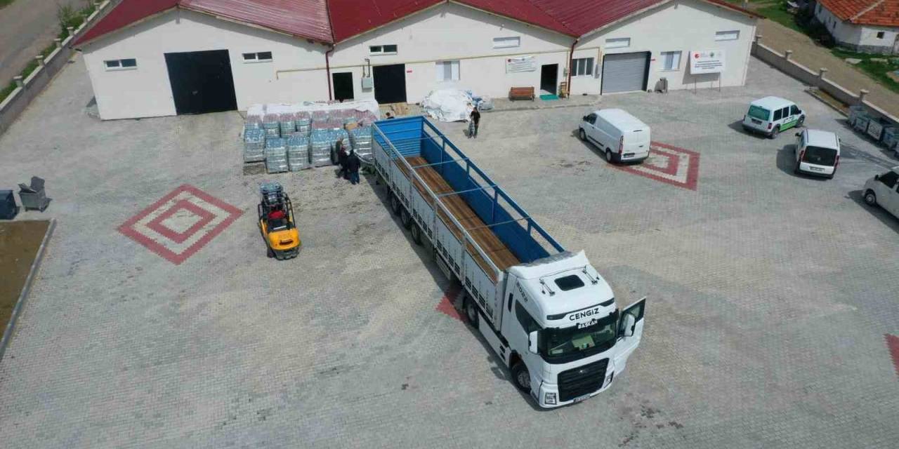 Akdağmadeni’nden Deprem Bölgesine Yardımlar Sürüyor