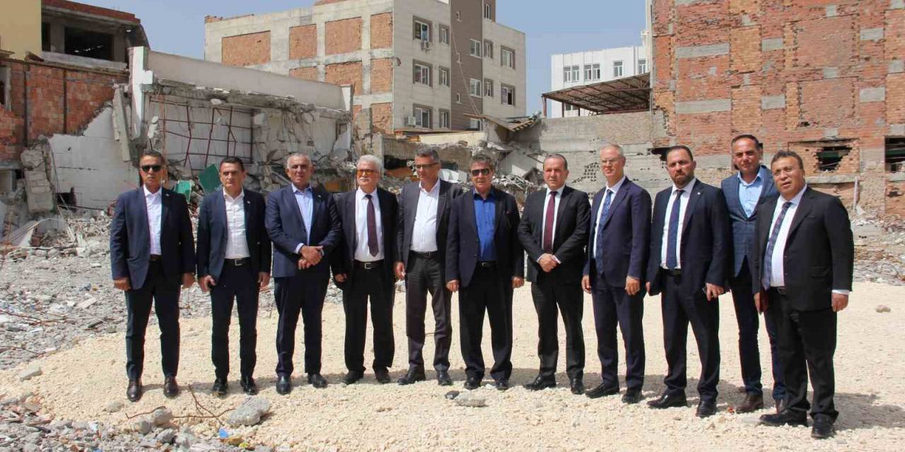 Kktc Başbakanı Üstel, İsias Otel’in Enkazında İncelemelerde Bulundu