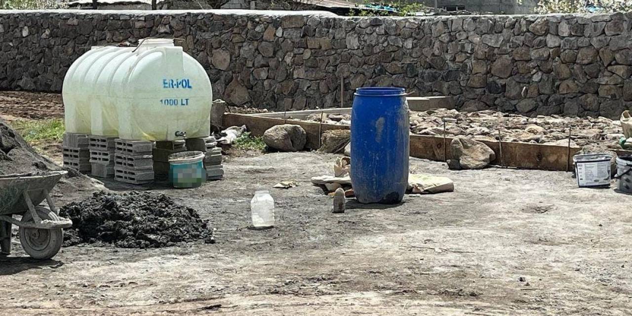 Kars’ta İnşaat Temelinden Top Mermisi Çıktı
