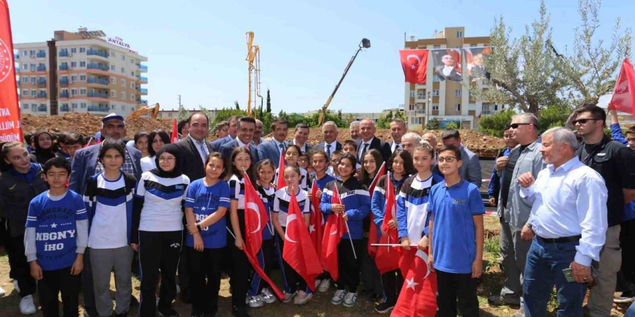 Kepez’de Spor Salonu Sayısı Artıyor
