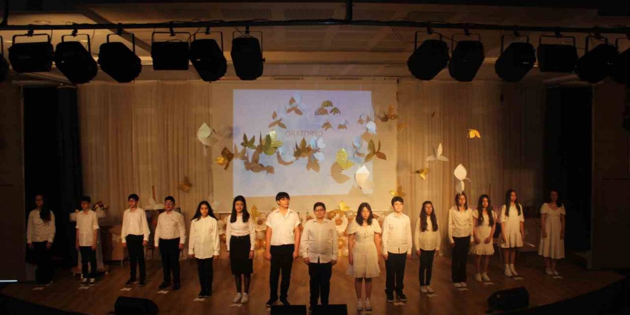 Ortaokul Öğrencilerinin Şiirleri Duygulandırdı