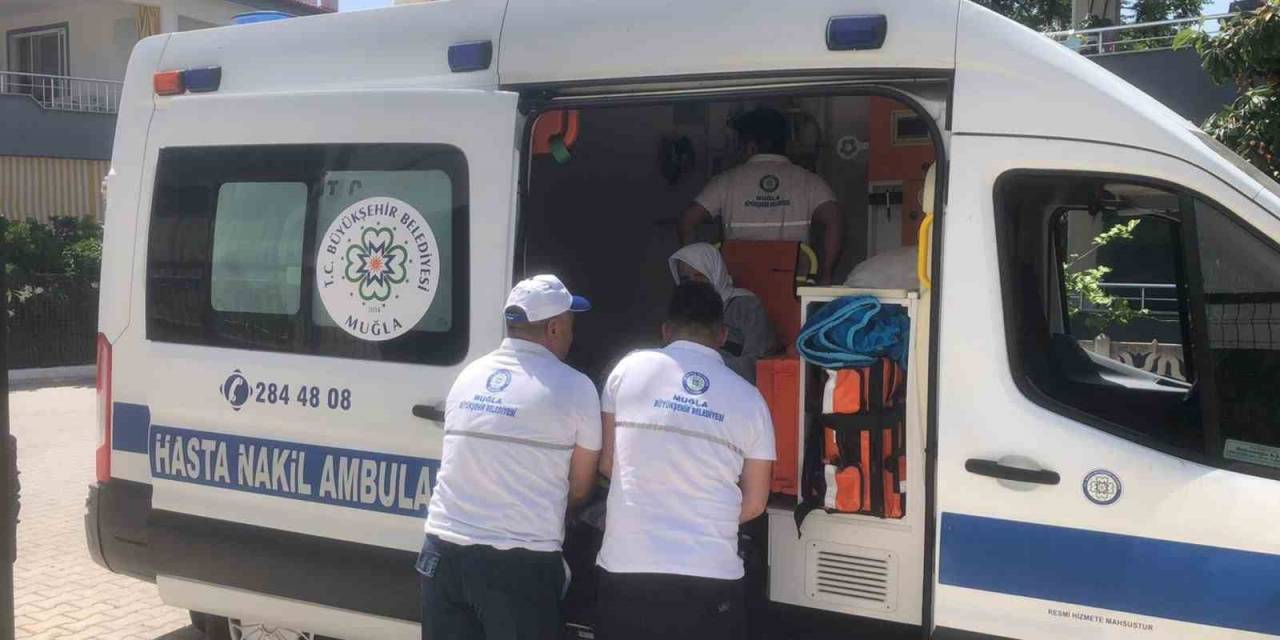 Büyükşehir Ekipleri Vatandaşları Sandığa Taşıyacak