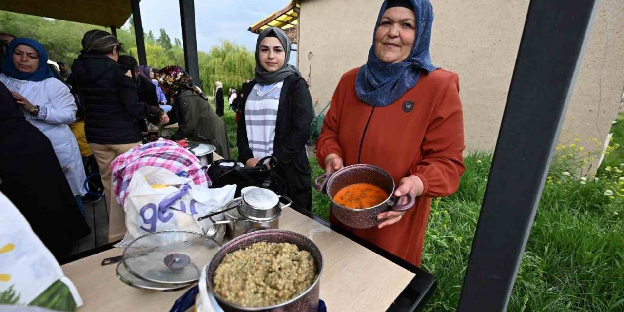 Van’da ‘keledoş’ Yarışması Düzenlendi