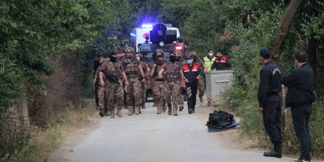 Babasını Öldürüp Annesini Rehin Almış, 9 Kişiyi De Yaralamıştı: Sanığa Rekor Ceza