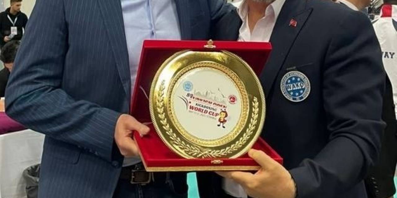 Necati Şimşek’e Uluslararası Ödül