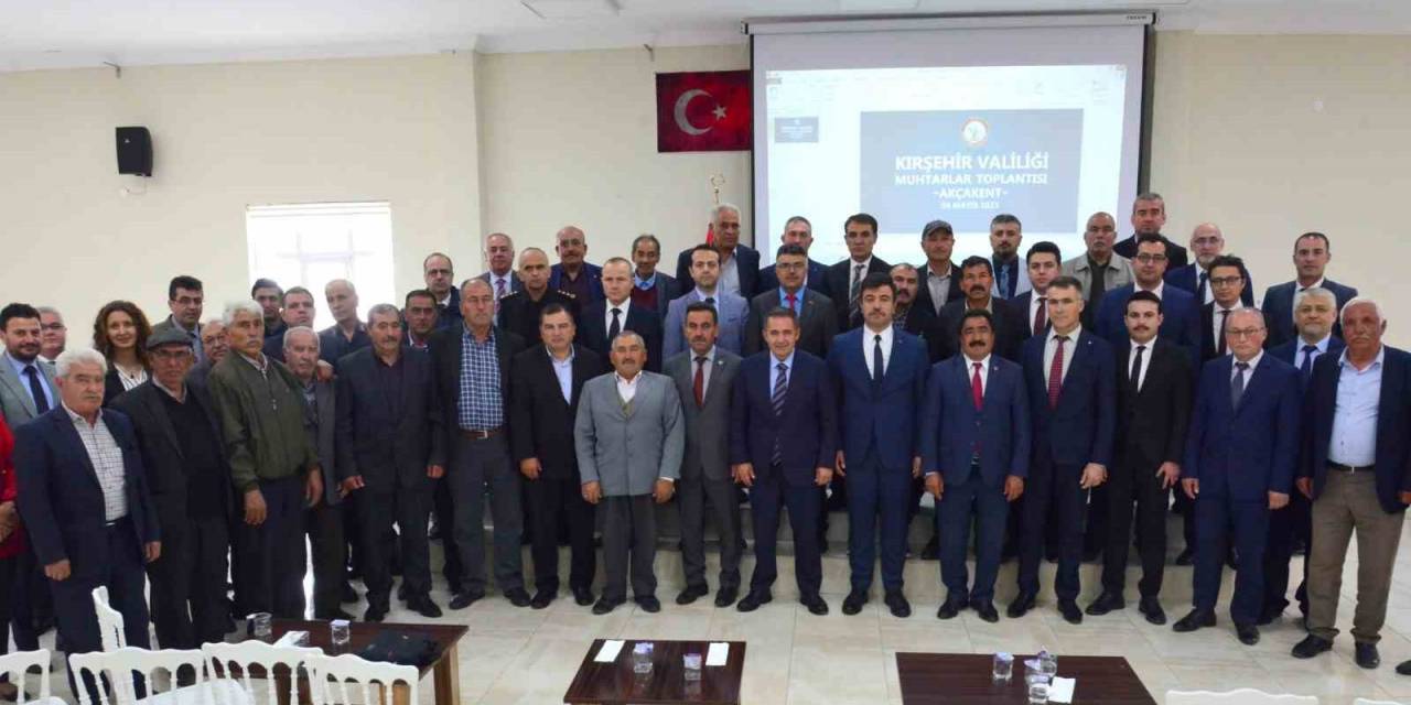 Vali Mete Buhara, Akçakent Ve Çiçekdağı’nda Muhtarları Dinledi