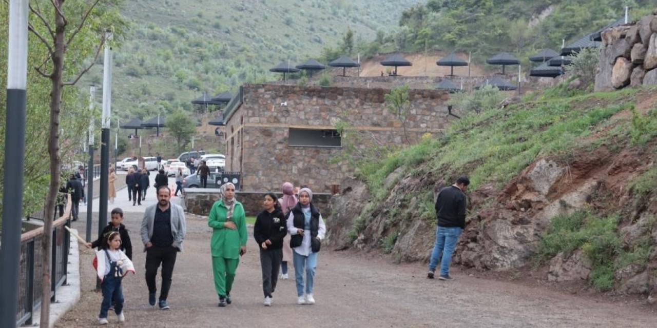 Kayserililer Zincidere 100. Yıl Mesire Alanı’na Akın Etti: 22 Günde 130 Bin Ziyaretçi