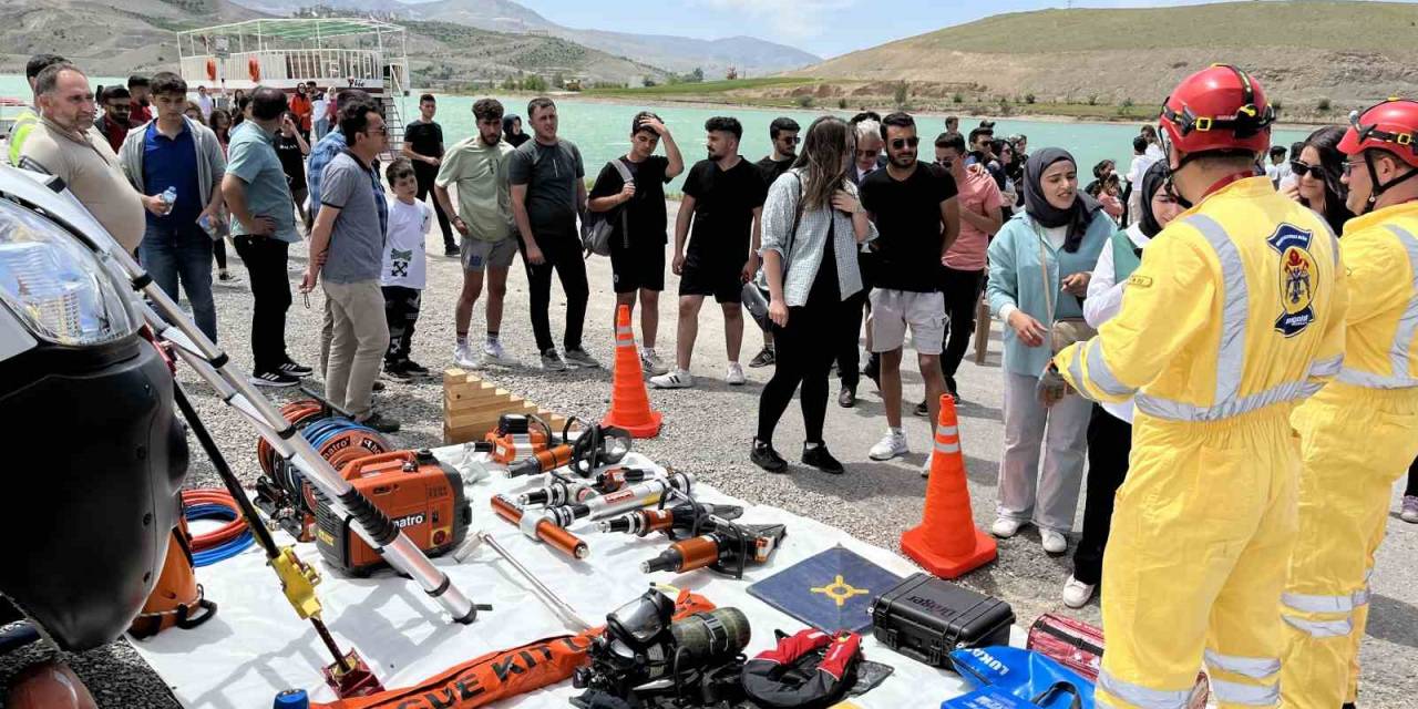 Anagold Acil Durum Müdahale Ekibine Gençlerden Yoğun İlgi