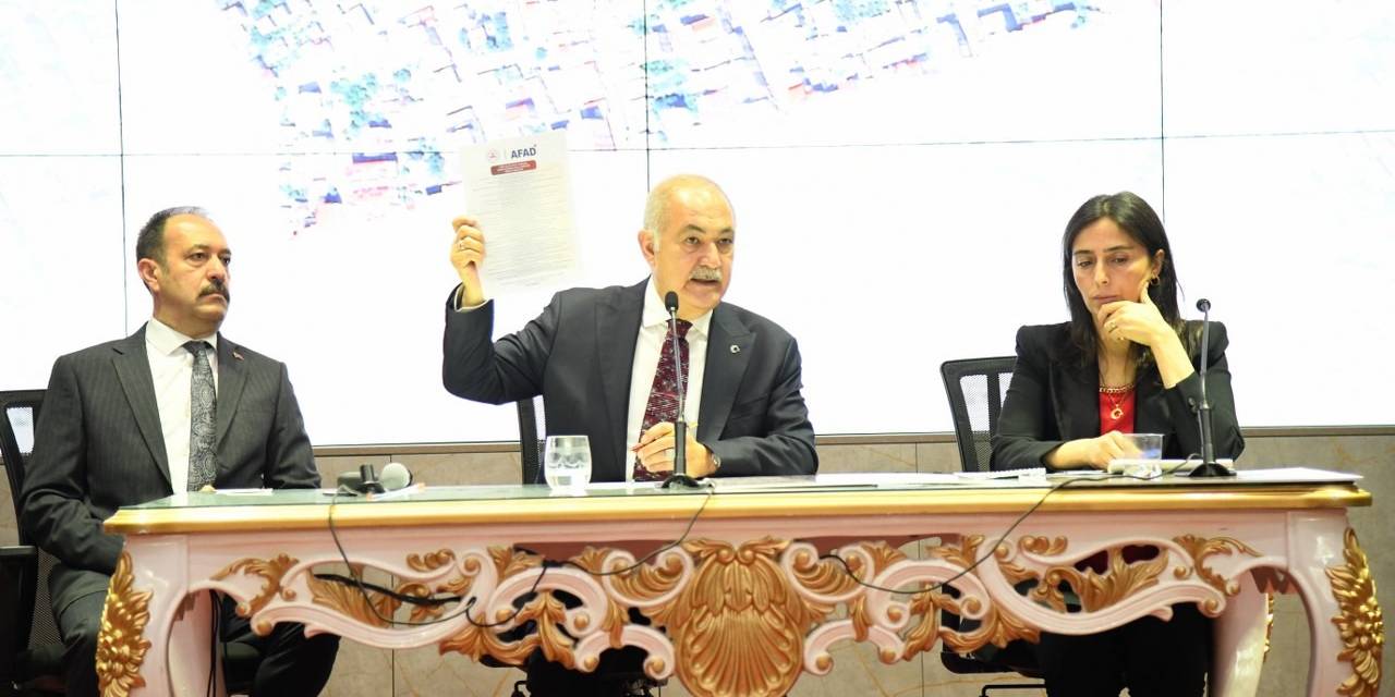 Başkan Kadir Kara İnşaat Sektör Temsilcileriyle Bir Araya Geldi