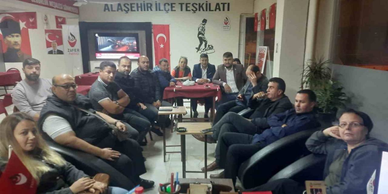 Zafer Partisi’nde İstifa Depremi