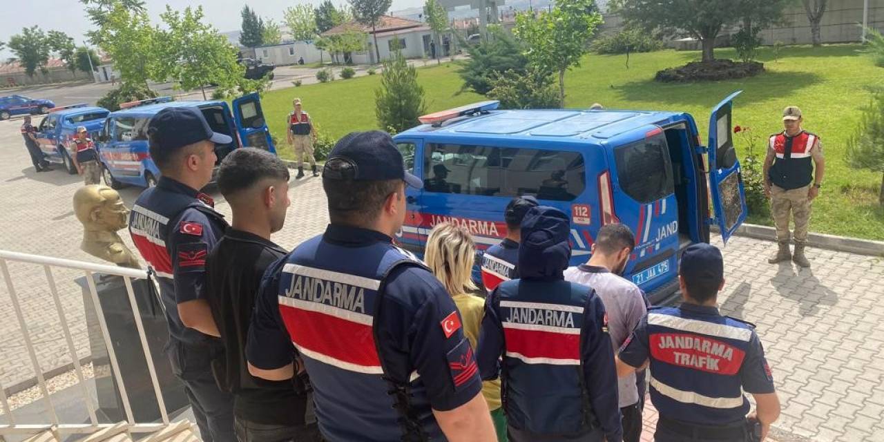 Diyarbakır’da Hırsızlık Şüphelisi 3 Kişi Tutuklandı