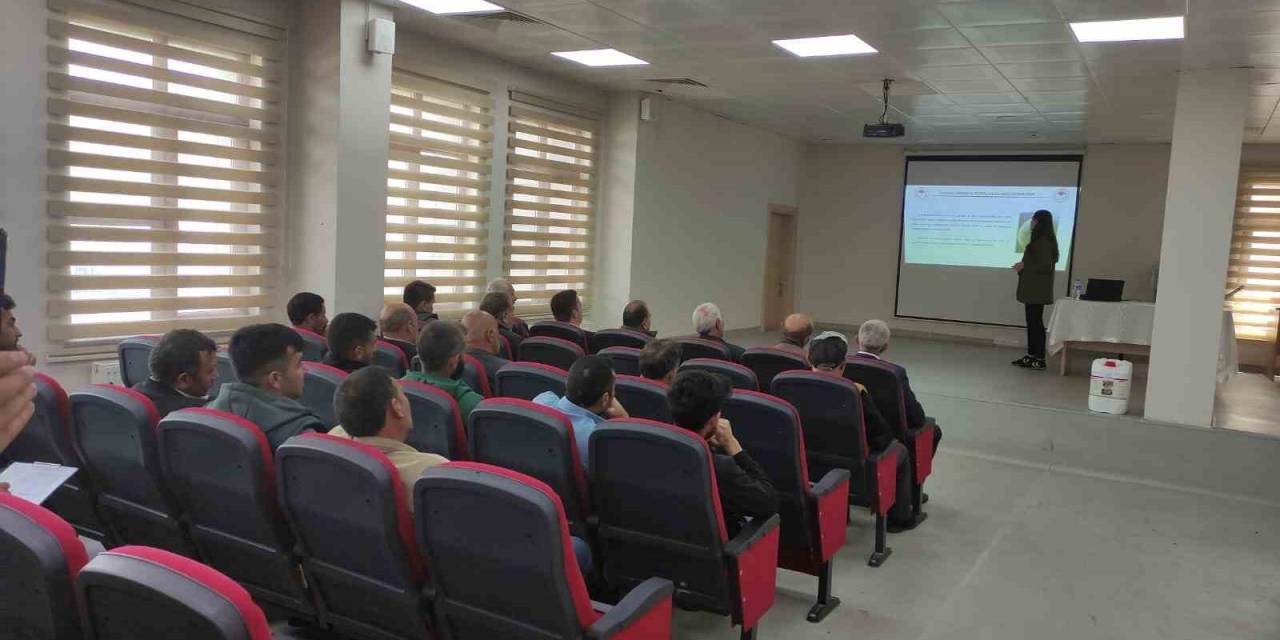 Selim’de Muhtarlar Ve Çiftçiler Bilgilendirildi