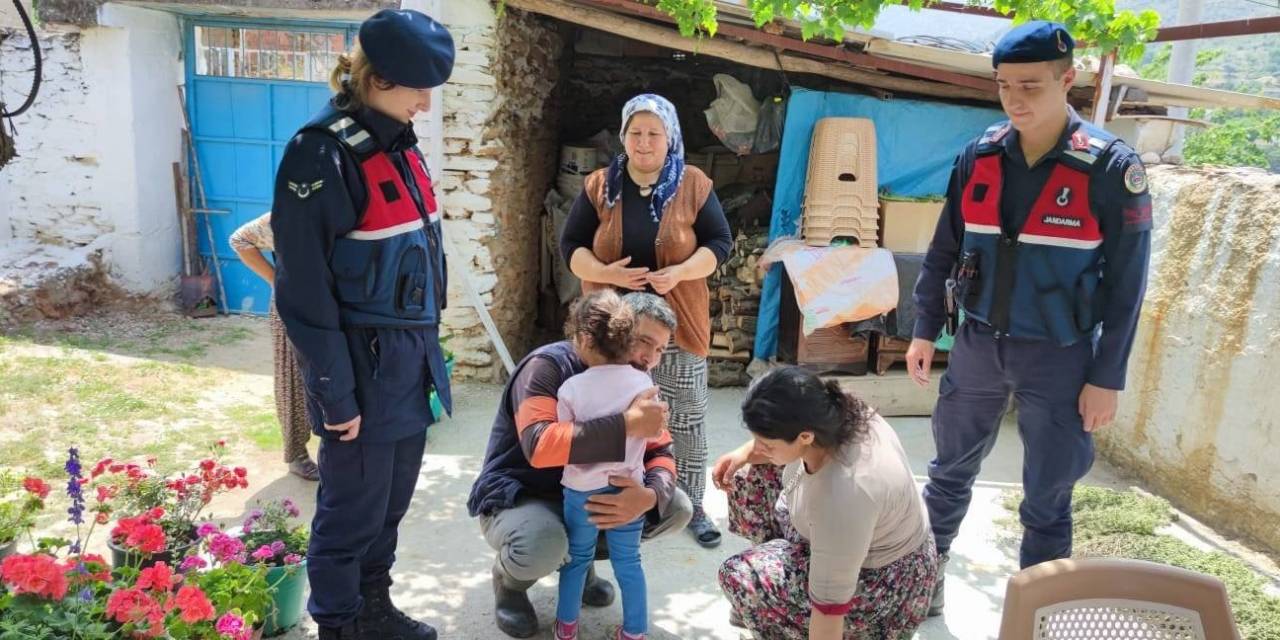 Aydın’da Jandarma Ekipleri Şehit Ailelerini Yalnız Bırakmıyor