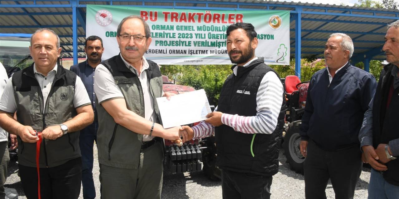 Orköy Desteği İle 5 Çiftçiye Traktör Verildi