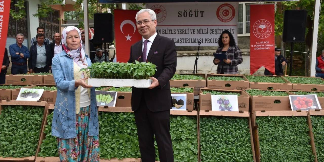 100 Bin Adet Yerli Ve Milli Çeşit Sebze Fidesi Toprakla Buluştu