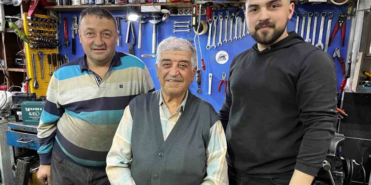 3 Kuşak Bir Arada Bu Mesleği Sürdürüyor