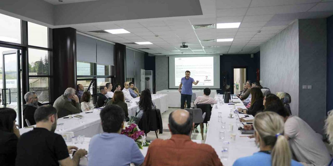 Subü’de Kalite Yönetim Sistemi Eğitimleri Verildi