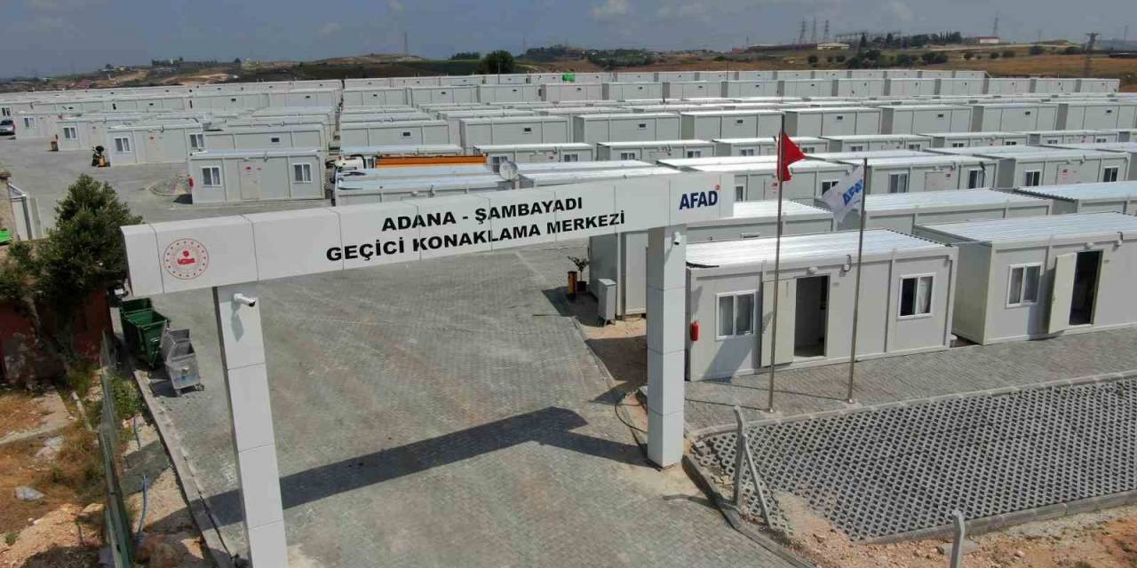Düğün Salonunda Kalan Depremzede Aile Konteyner Kente Yerleşti