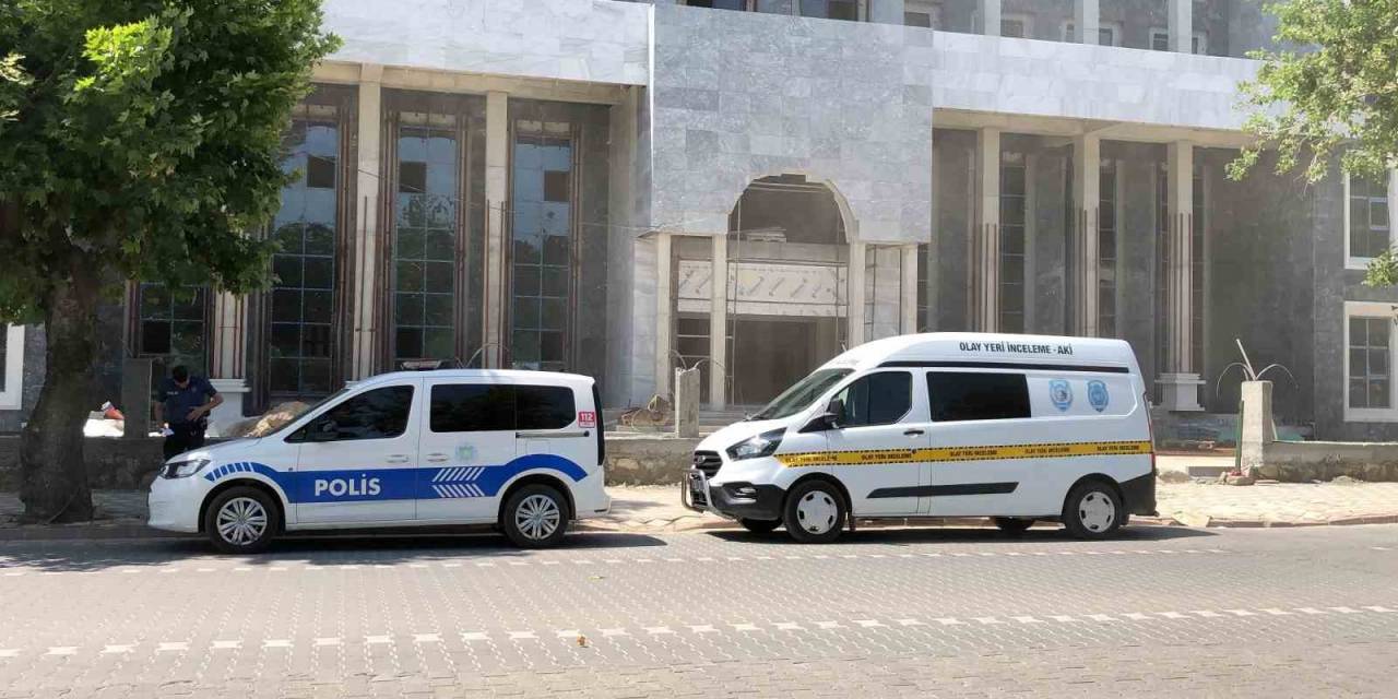 İnşaattan Düşen İşçi Yaralandı
