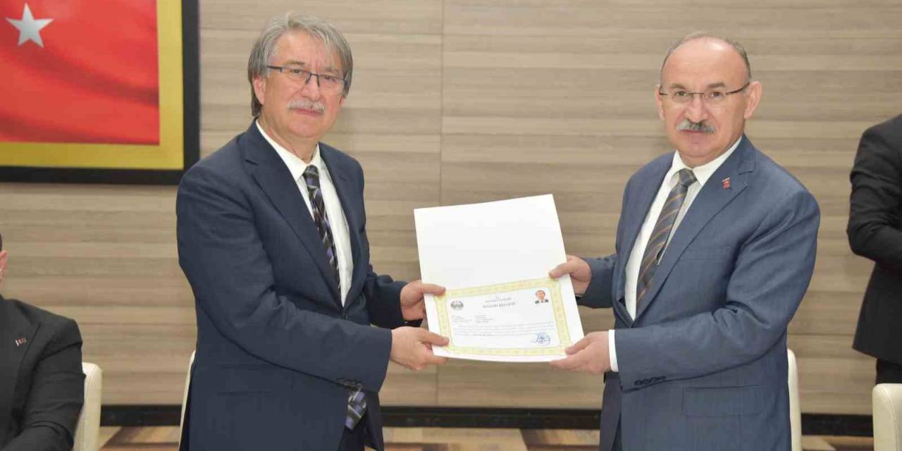 Emekliye Ayrılan Vali Yardımcısı Mesut Eser’e Veda Yemeği Düzenlendi