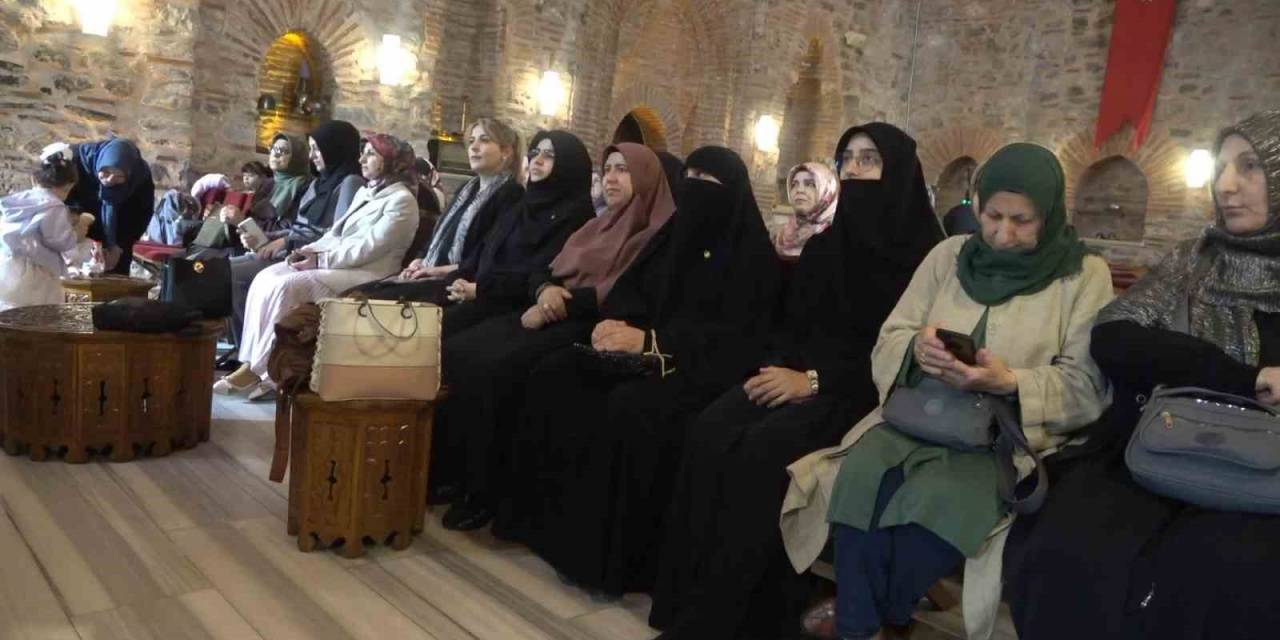 Reis Gönüllüsü Hanımlar ‘oylarımıza Sahip Çıkıyoruz’ Sloganıyla Bir Araya Geldi