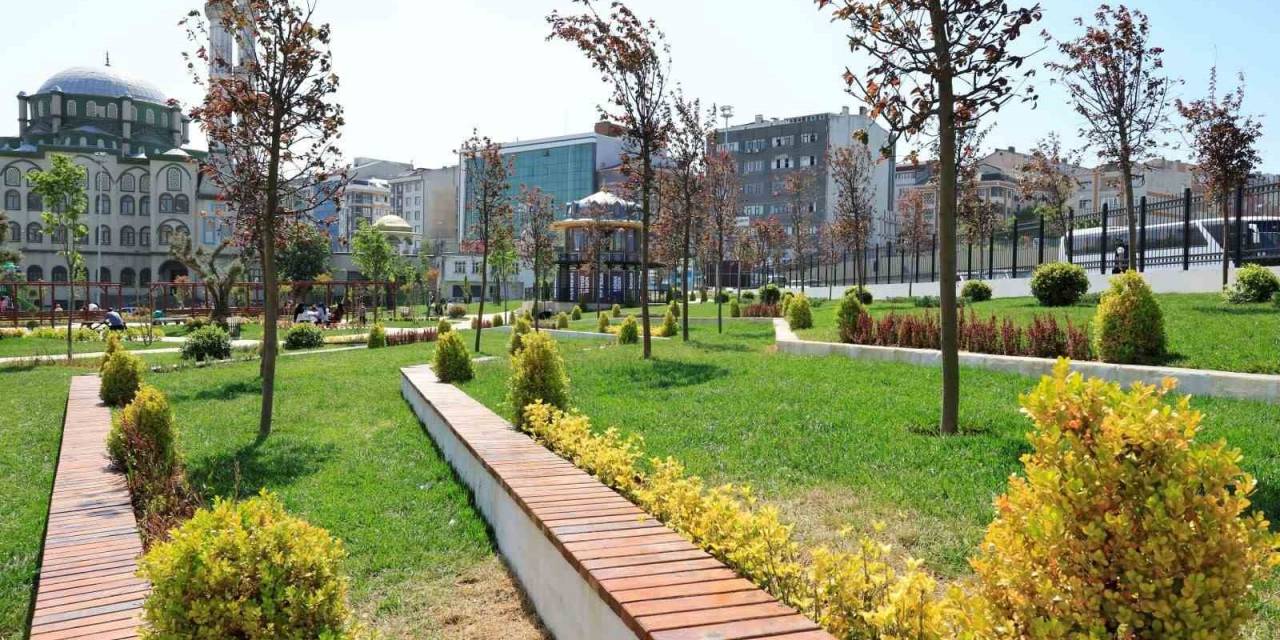 Sultangazi’de Fazlı Hayırlıoğlu Parkı Hizmete Açıldı