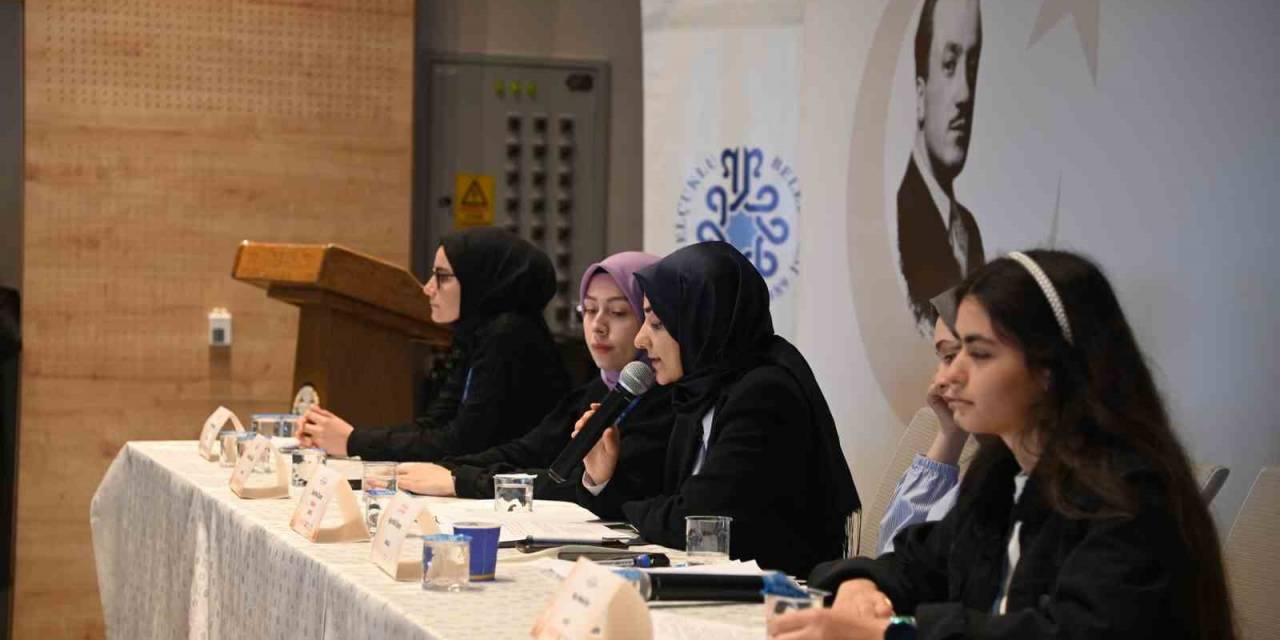 Necip Fazıl Kısakürek’i Anma Etkinliği Kapanış Paneli İle Sona Erdi