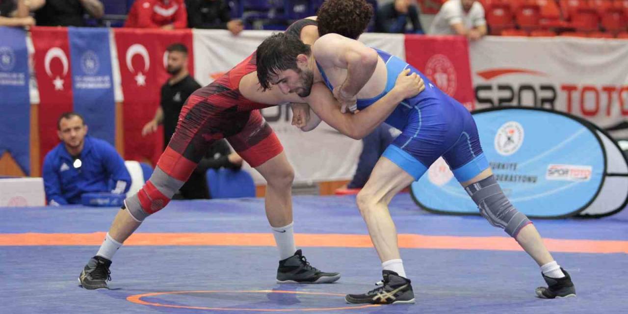 Büyükler Grekoromen Güreş Türkiye Şampiyonası Açılış Seremonisi Yapıldı