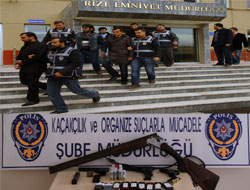Rizede 12 Kişi Tutuklandı