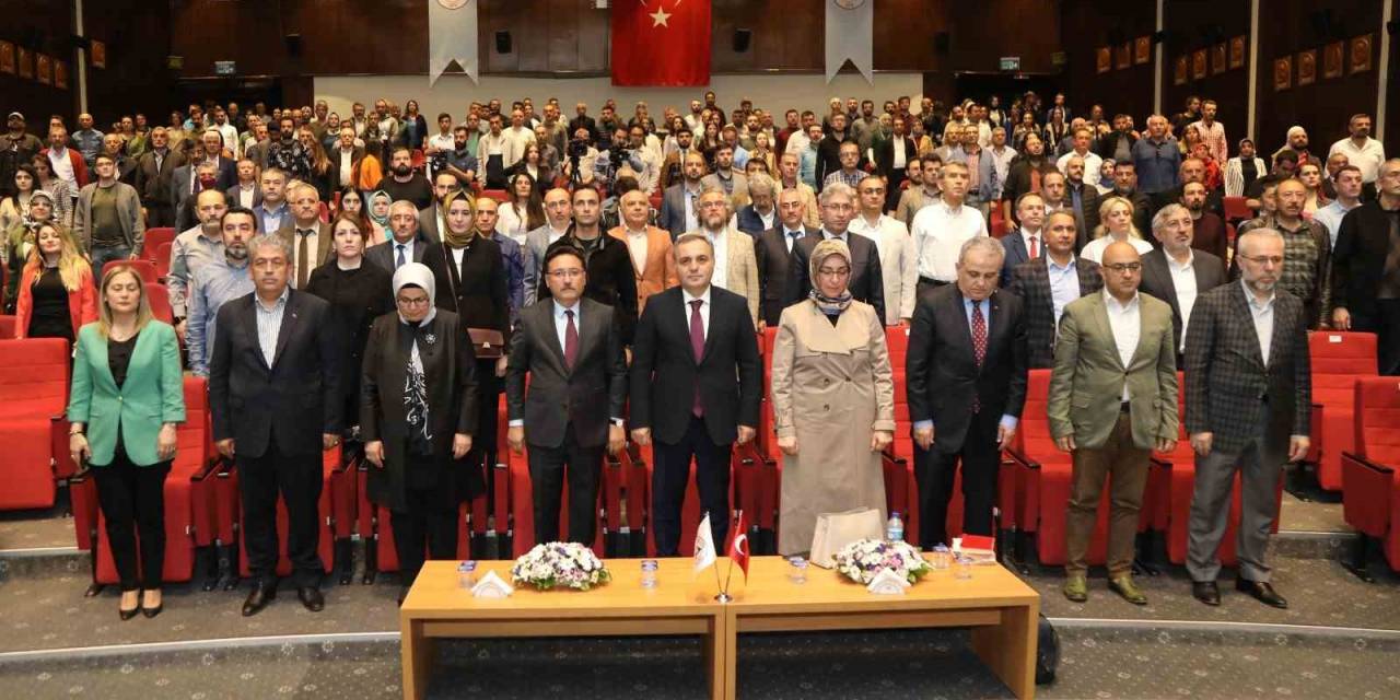 Erü’de ‘millî Mücadele’den Bugüne Dış Politika’ Konferansı Düzenlendi