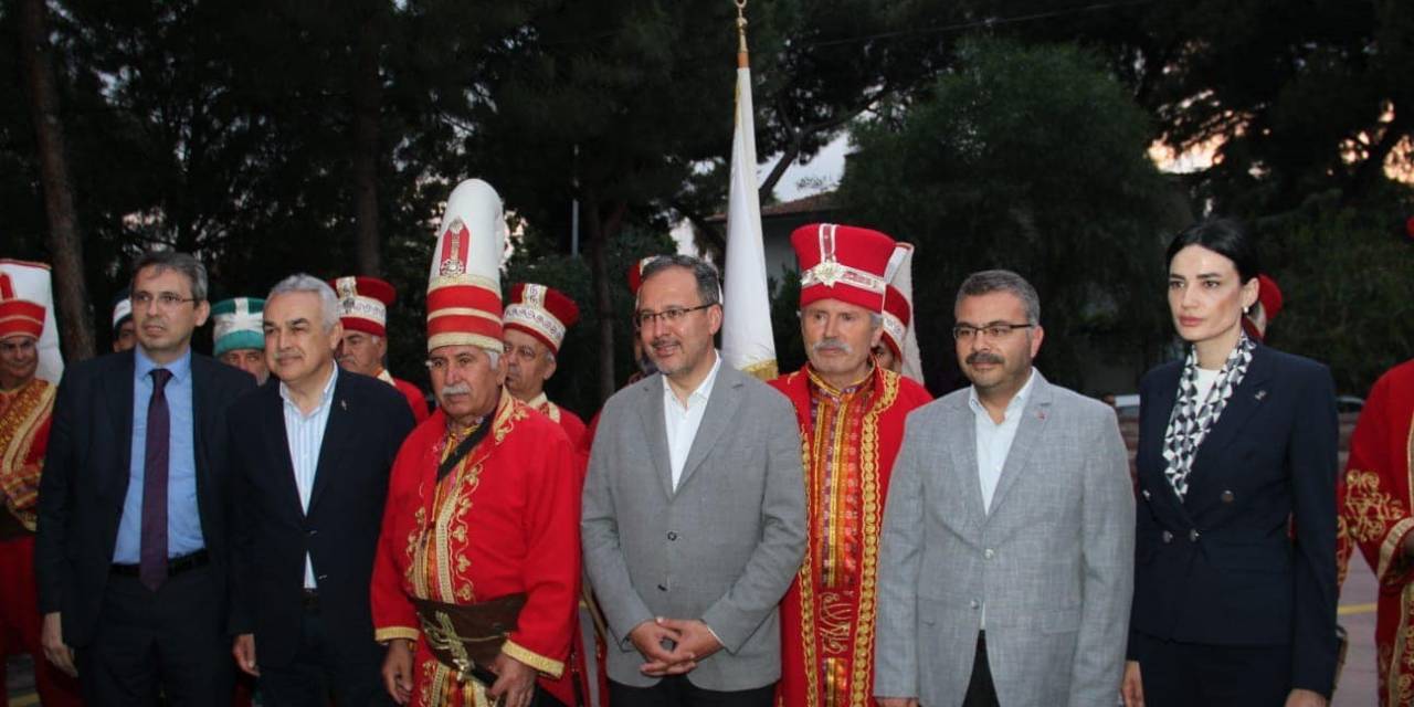 Bakan Kasapoğlu Aydın’da Mehteran Takımı İle Karşıladı