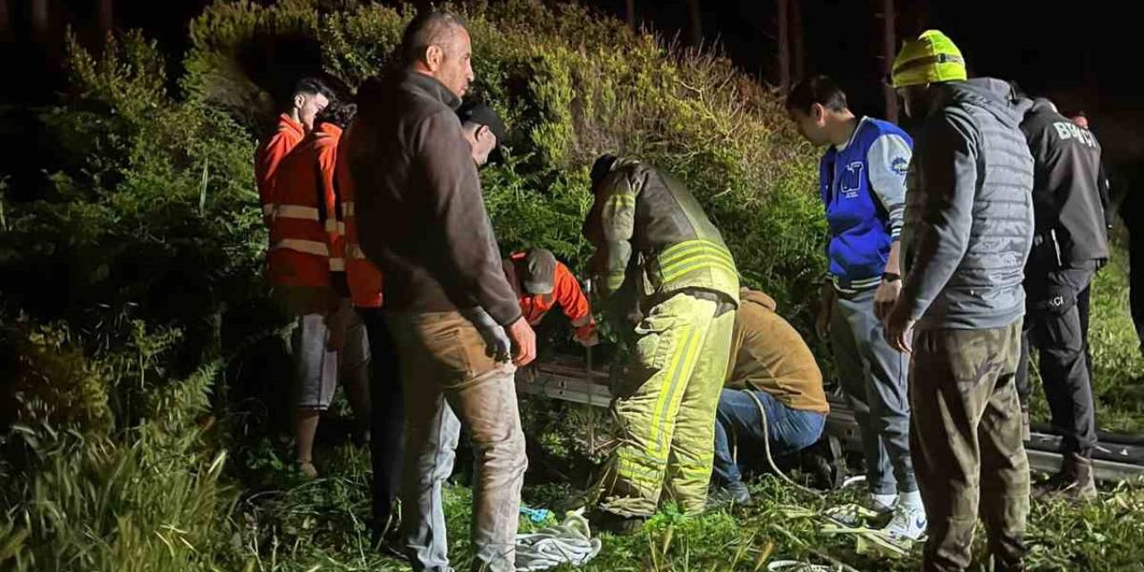 Beykoz’da Kuyuya Düşen Vatandaş 1 Saatlik Çalışmanın Ardından Çıkarıldı