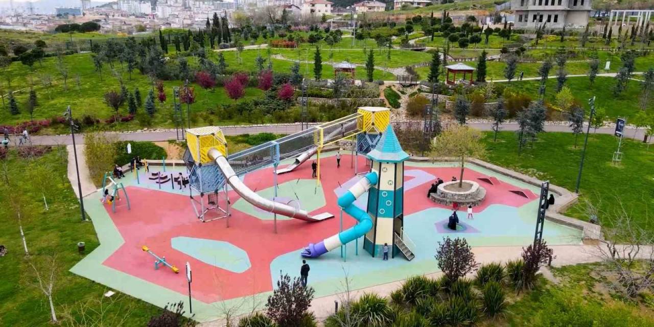 Bakan Kurum: “81 İlimize 484 Millet Bahçemizle 75 Milyon Metrekare Yeşil Alan Kazandırdık”