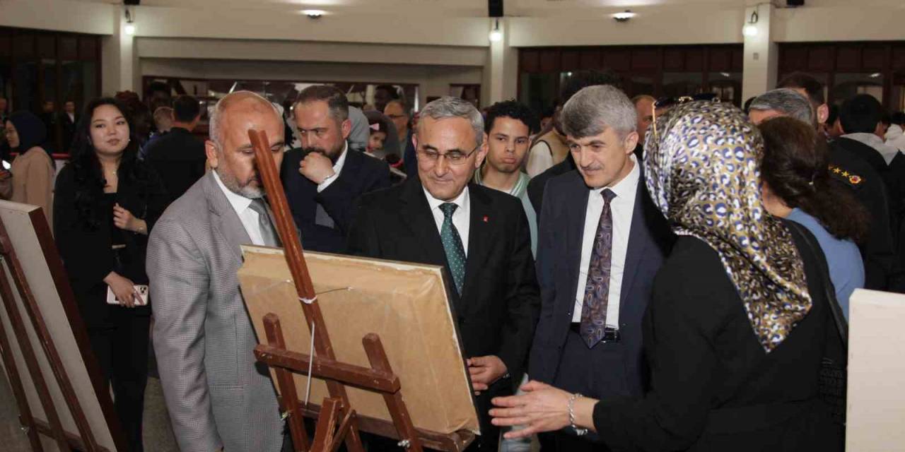 Depremzedeler Eserlerini Sergiledi