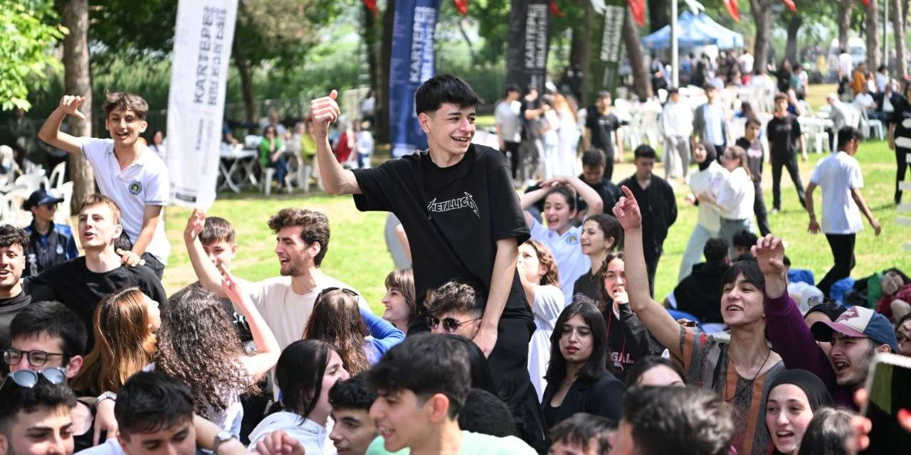 Üniversite Sınavlarına Girecek Öğrencilere Jest