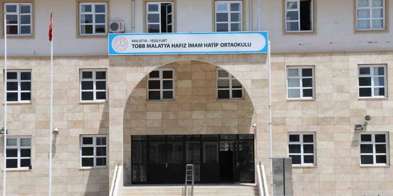 Malatya Hafız İmam Hatip Ortaokulu Öğrencilerini Bekliyor