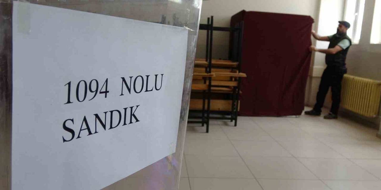 Van’da İkinci Tur Cumhurbaşkanlığı Seçimi İçin Sandıklar Kuruldu