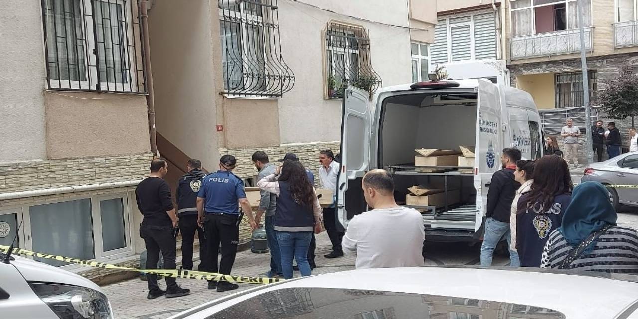 16 Yaşındaki Genç Tartıştığı Anne, Abla Ve Komşusunu Öldürdü